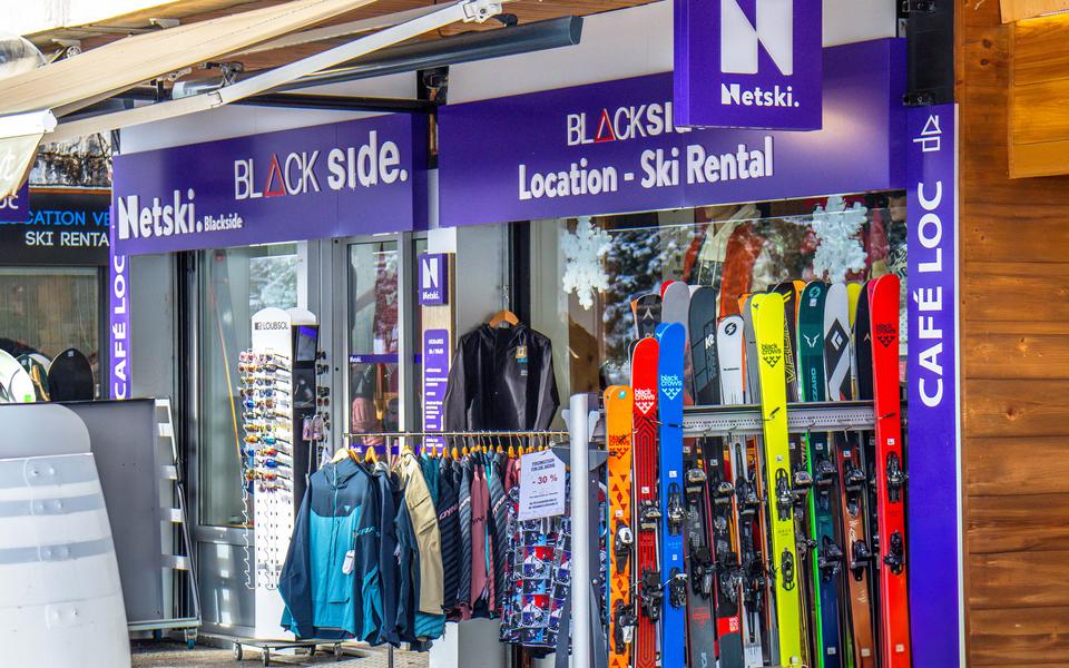 -30% sur la location de matériel de ski chez Black Side Flaine !