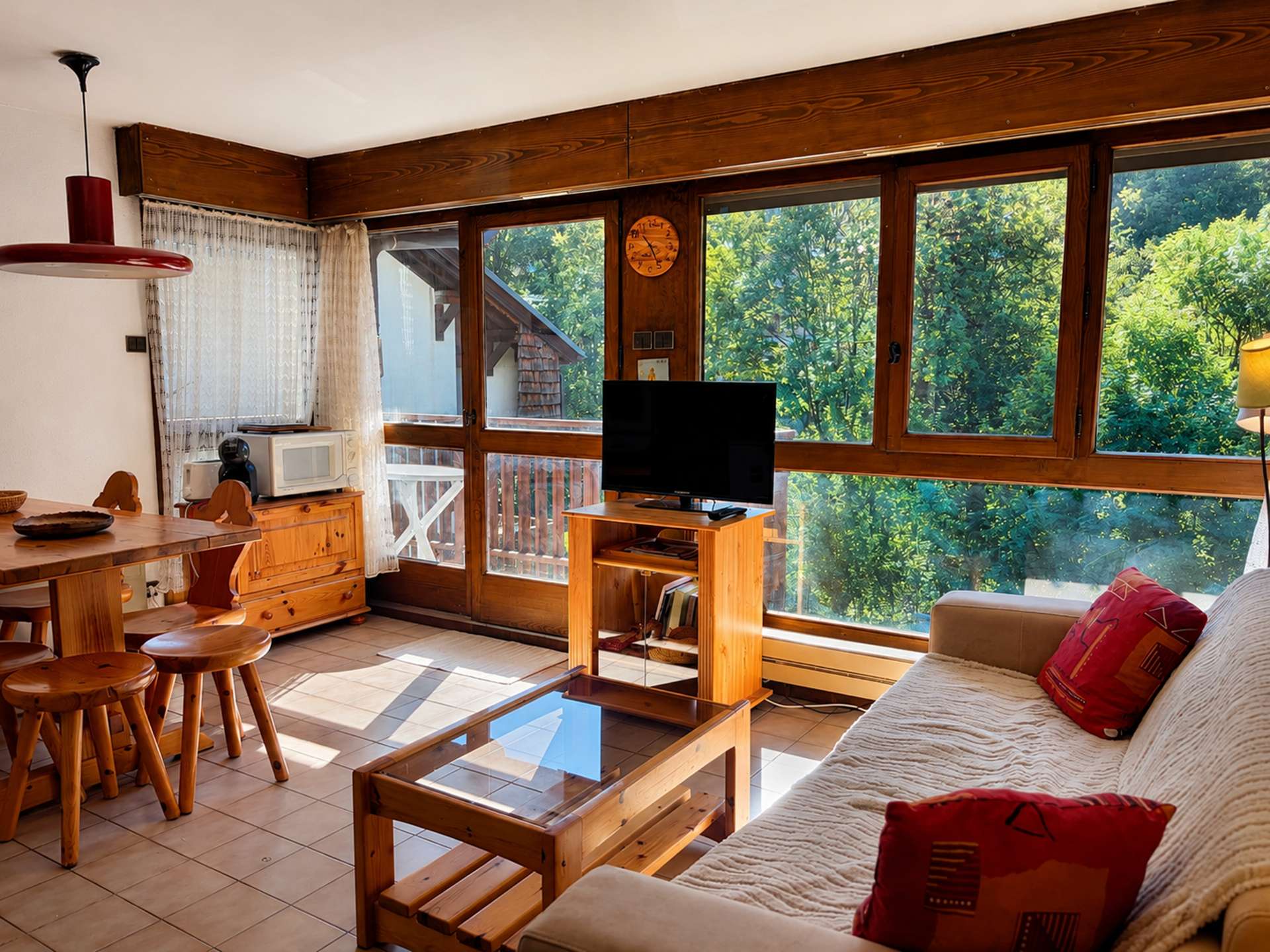Appartement 2 pièces avec coin montagne et grand balcon